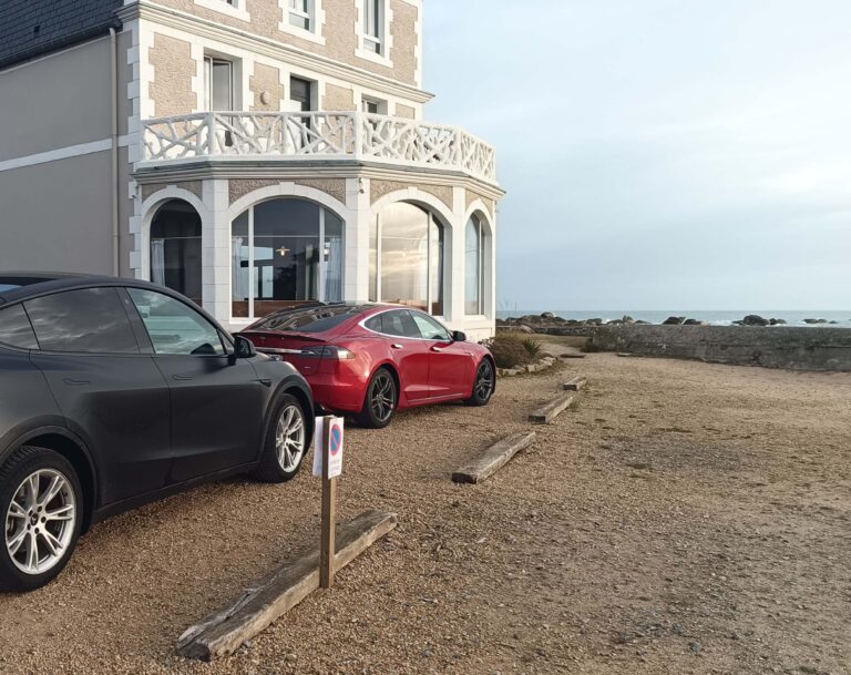 VTC / Taxi Blanche Hermine Brest